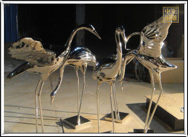 天鵝銅雕塑價(jià)格.jpg 天鵝銅雕塑價(jià)格.jpg