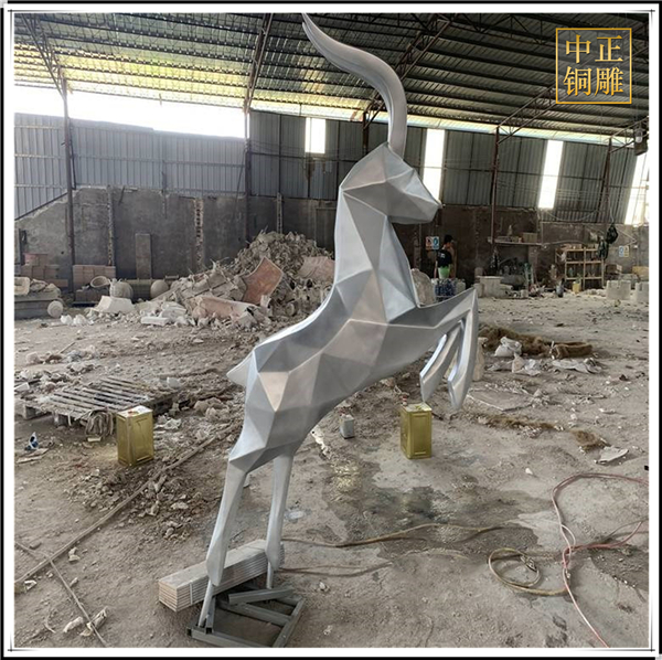 不銹鋼雕塑鹿價格.jpg 不銹鋼雕塑鹿價格.jpg