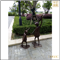 小兔子跳舞銅雕塑 小兔子跳舞銅雕塑