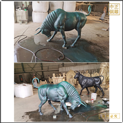 低頭銅牛雕塑 低頭銅牛雕塑