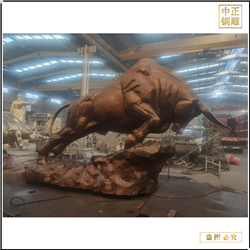 廣場公園商業(yè)街銅牛擺件鑄造 廣場公園商業(yè)街銅牛擺件鑄造