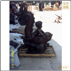 小孩騎魚銅雕塑 小孩騎魚銅雕塑