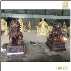 一對銅純?nèi)皤F銅獅子 一對銅純?nèi)皤F銅獅子