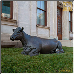 大型臥著的銅牛雕塑 大型臥著的銅牛雕塑