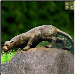 鑄銅關(guān)公 定制豹子銅雕塑廠家