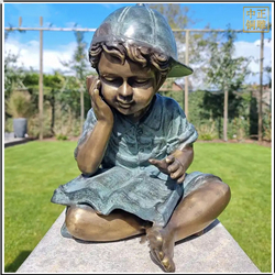 小男孩看書銅雕塑 小男孩看書銅雕塑